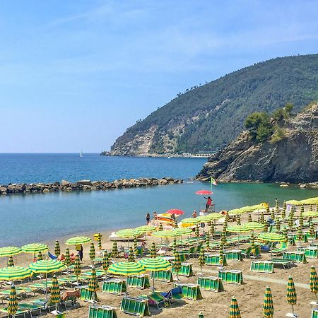 Beautiful Apartment In Moneglia With Kitchen Экстерьер фото